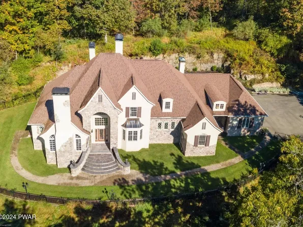 338 Great Bear Way Rd, East Stroudsburg, PA 18302