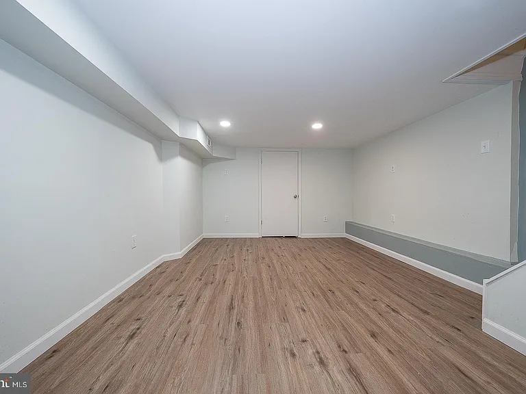 1916 S Alder St — Photo 35