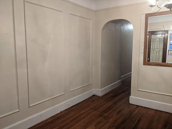 5th image of 864 Beaconsfield Ave #1