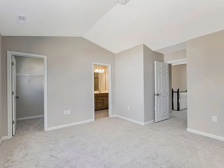5589 Callaway Dr — Photo 12