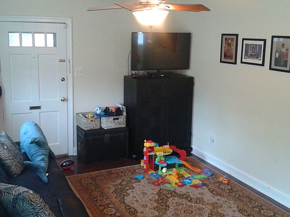 3rd image of 2104 Wedgewood Ave