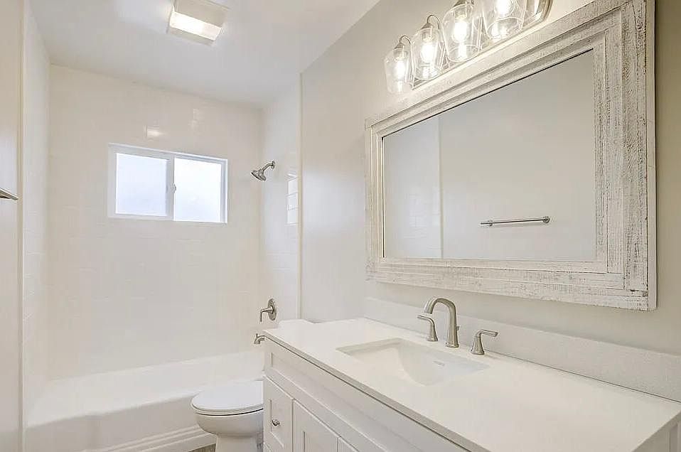 1st image of 16732 Sunburst St