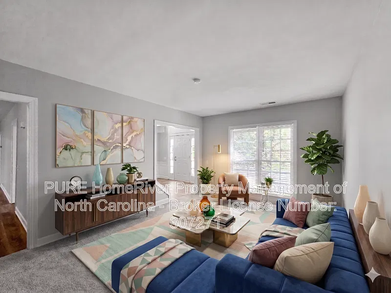 5 bed, 2.5 bath, 3061 sqft, $2,875 — Photo 3