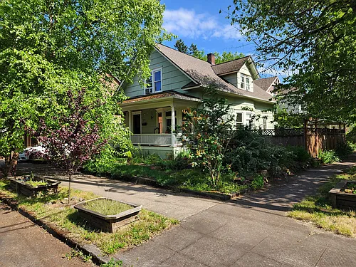6506 NE Pacific St Photo 1