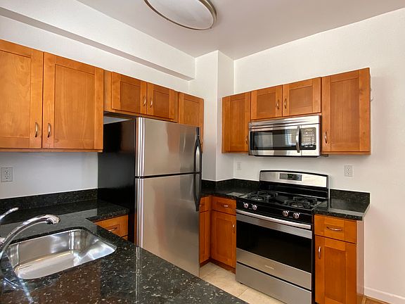 3rd image of 1735 Van Ness Ave APT 401