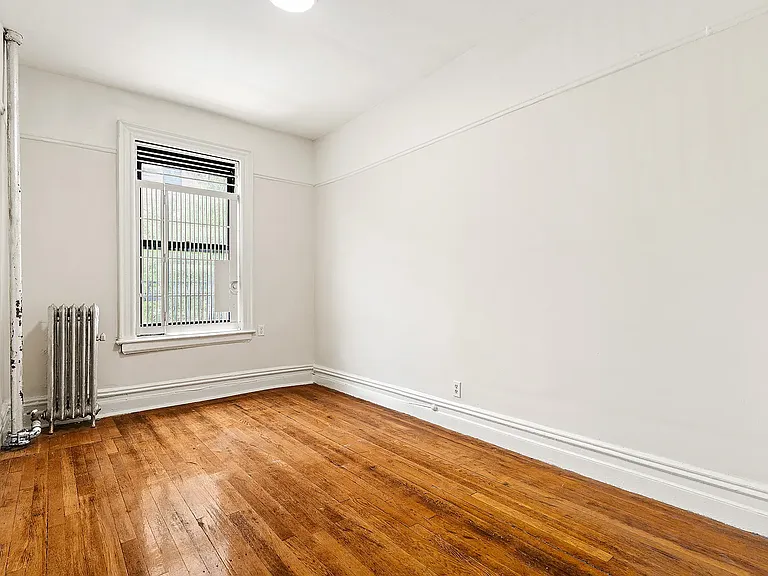 55 Tiemann Pl #33 — Photo 9