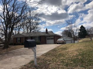 1224 Stein Rd, Saint Louis, MO 63135