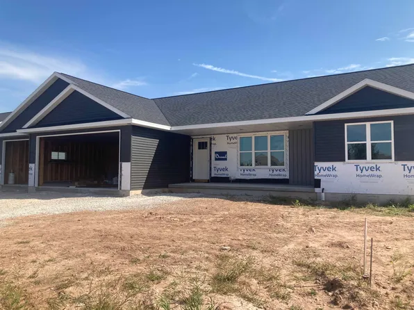 3750 Ridgecrest Ln, Kaukauna, WI 54130