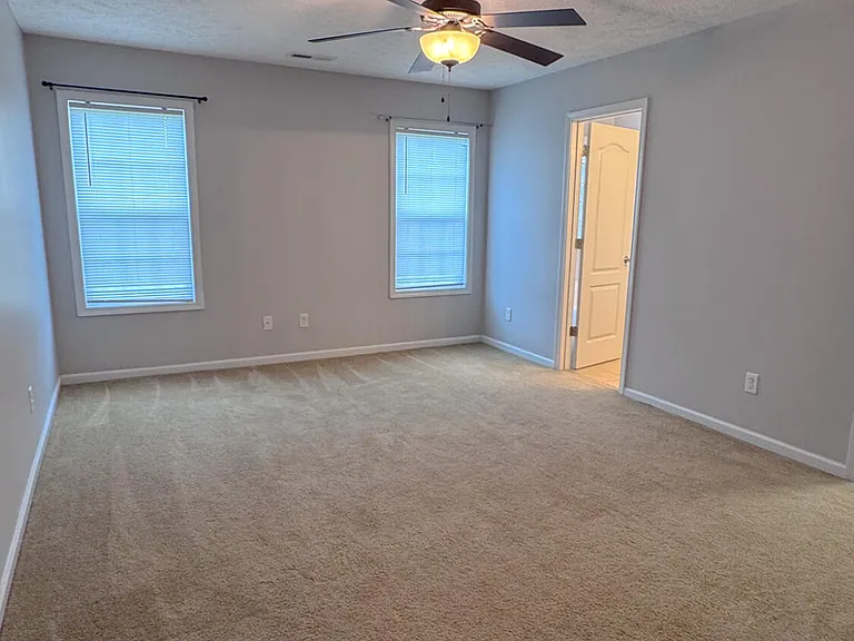337 Kingston Rd — Photo 13
