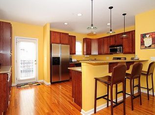 531 Chicago Ave #E, Evanston, IL 60202