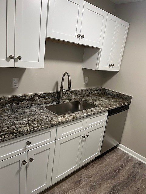 1st image of 370 Wallace Rd APT A15