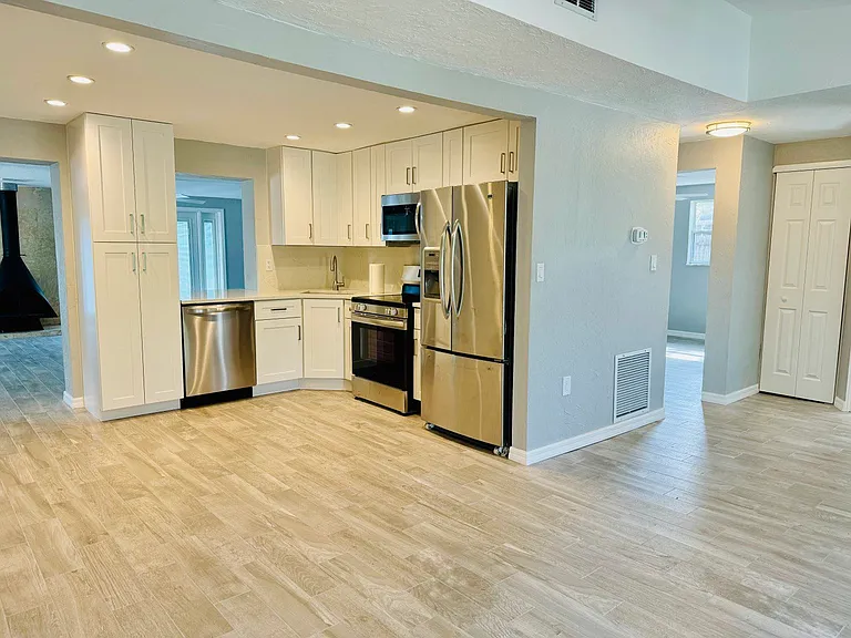 3983 Coleridge Pl — Photo 6
