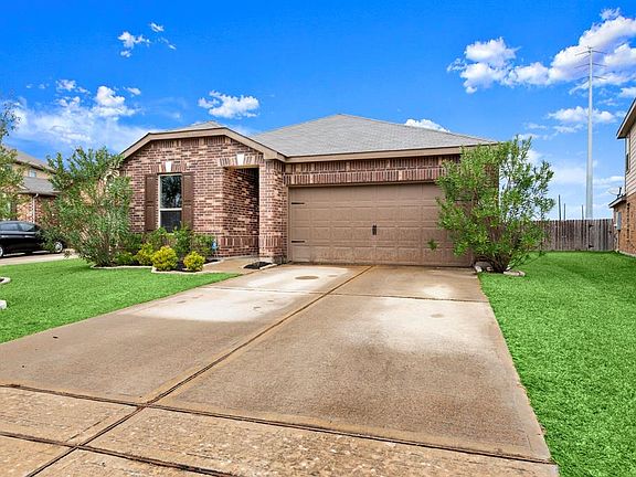3rd image of 3810 Aubergine Springs Ln