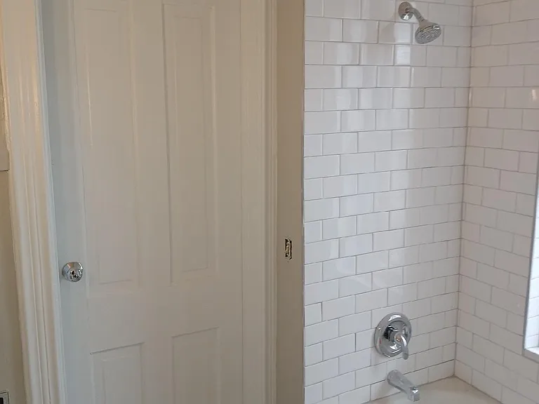 208 W Pleasant St — Photo 5