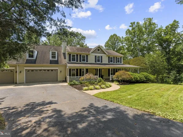 7154 Chesterfield Dr, Warrenton, VA 20187