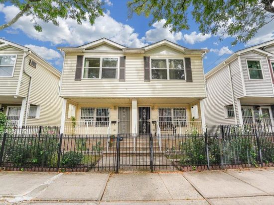 369-371 Halladay St, Jersey City, NJ 07304