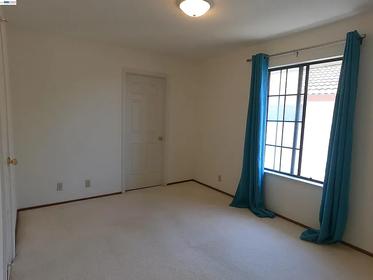 19179 Alpha Ct — Photo 29