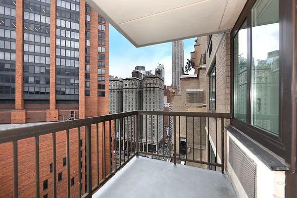 Rented by Manhattan Skyline | media 4