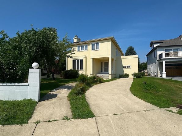 33 Seaside Ct