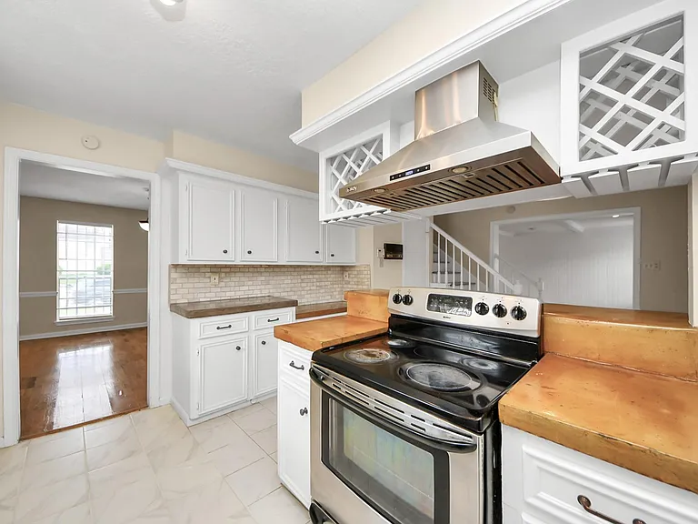 11411 Briar Forest Dr — Photo 18