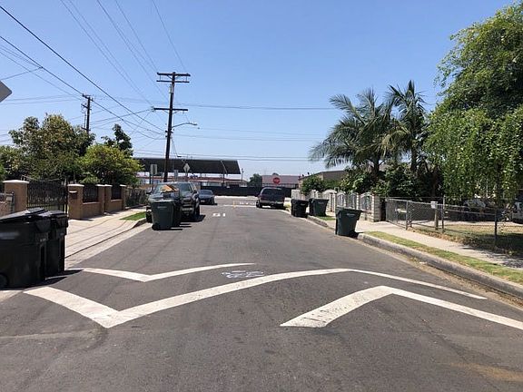 4th image of 6637 Scout Ave