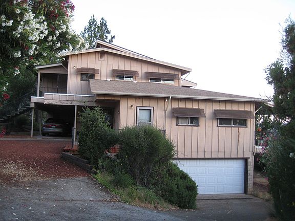 Side from lower drive