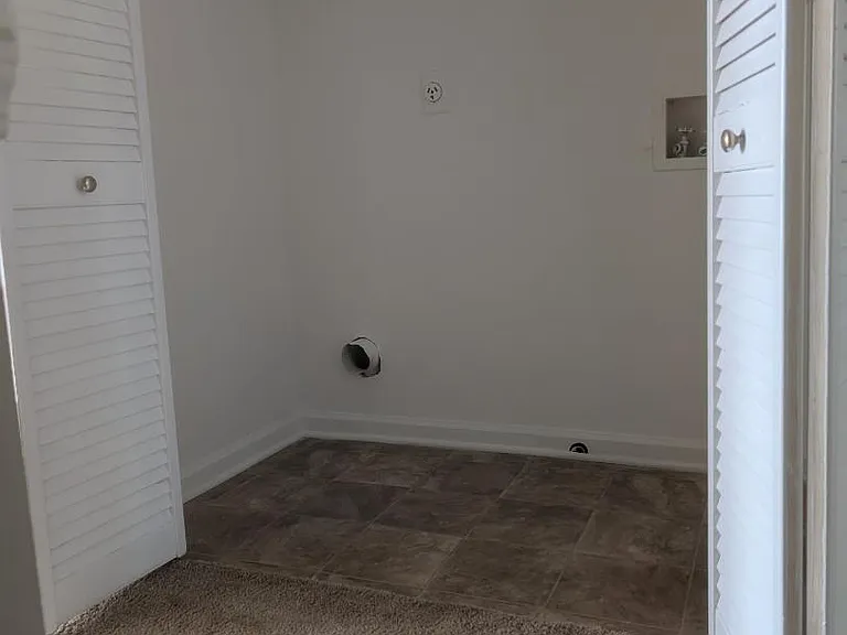 6319 Richfield Ln — Photo 15