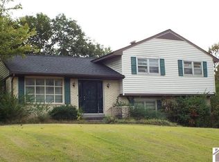 160 Crestview Dr, Paducah, KY 42003