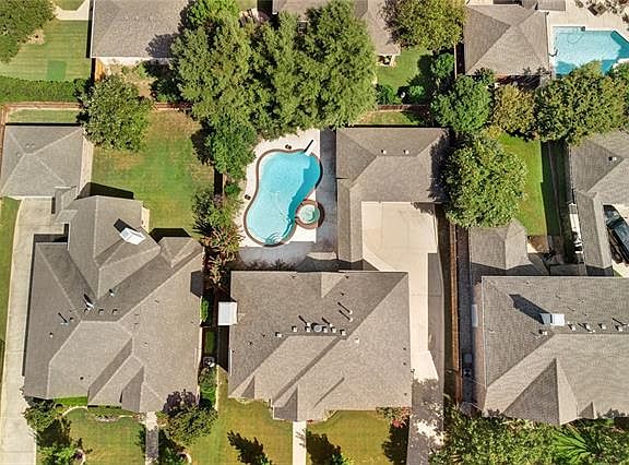 3rd image of 1805 Falcon Dr