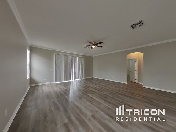 2nd image of 1824 Raven Glen Dr