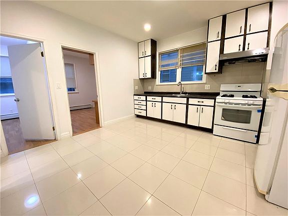 2nd image of 12315 25th Ave #1F