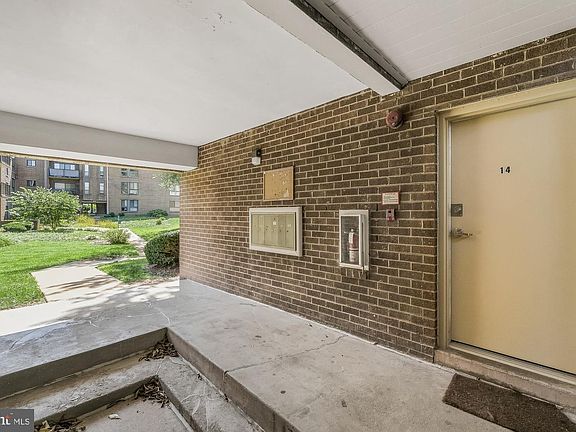 2nd image of 3206 Spartan Rd APT 14
