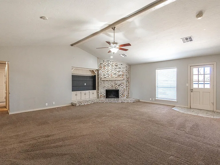 1321 Kelly Park Rd — Photo 3