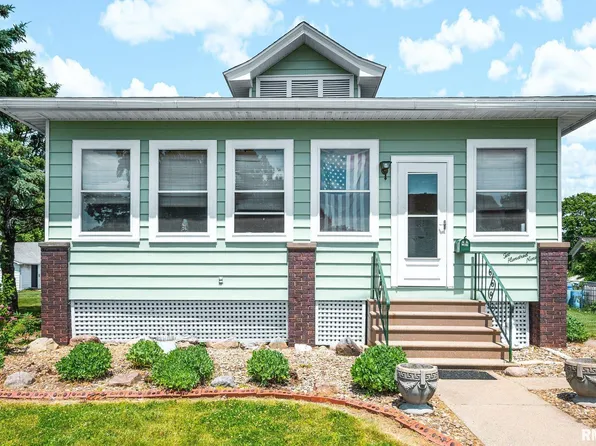 209 W Walnut St, La Rose, IL 61541