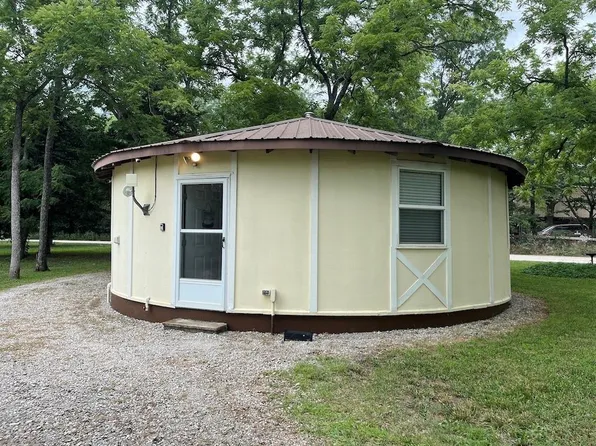 34 Tanglewood Ln, Lacygne, KS 66040
