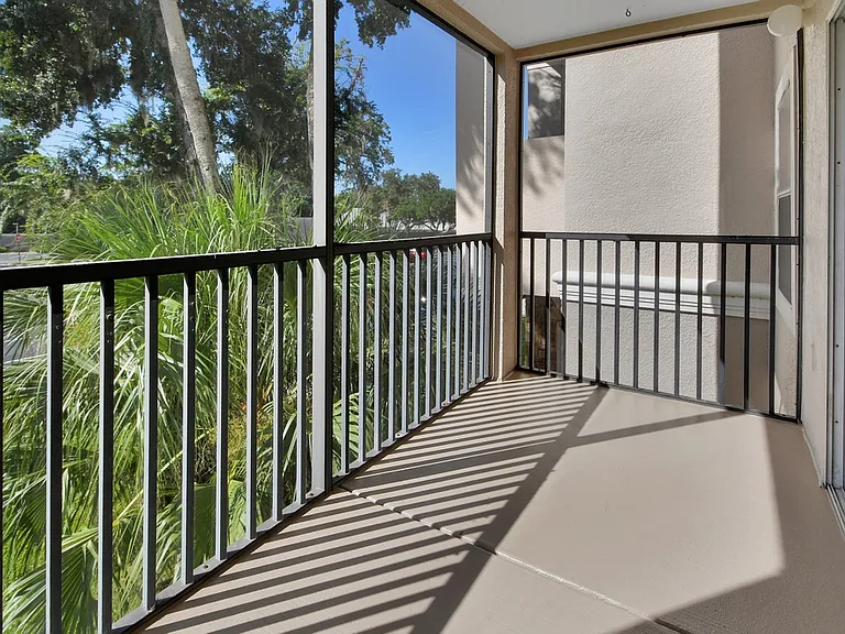 940 Village Trl #4-207 — Photo 16