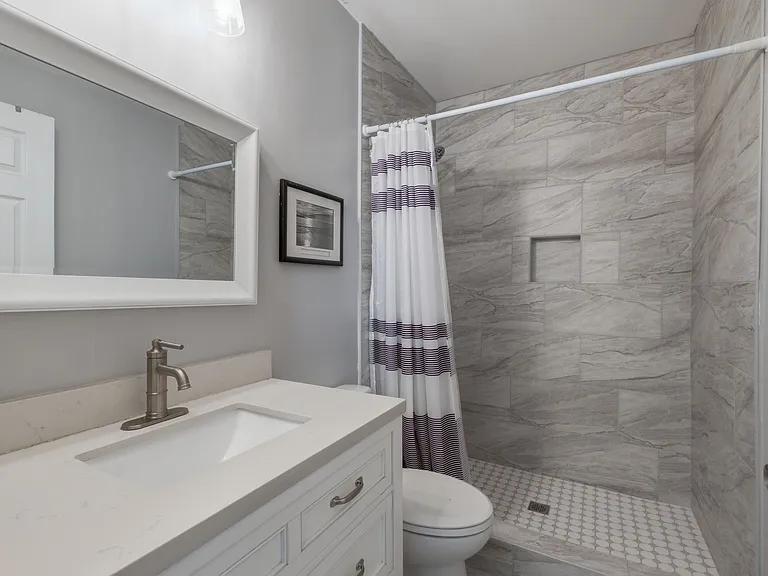 131 Eastmoreland St — Photo 17