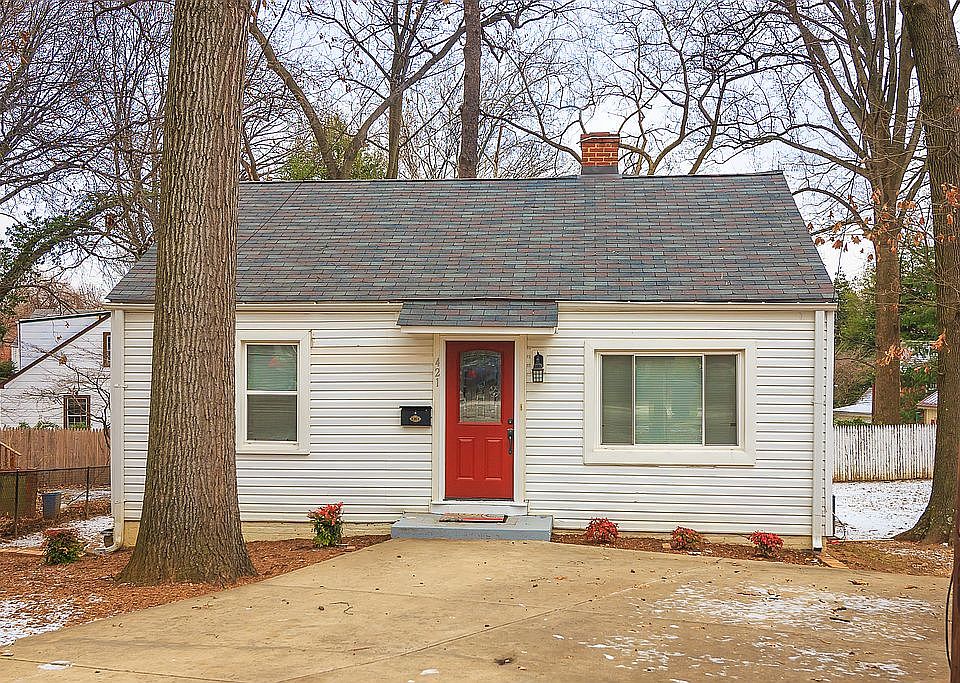 1st image of 421 Browning Ct