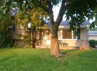 1179 Mayer St, Menasha, WI 54952