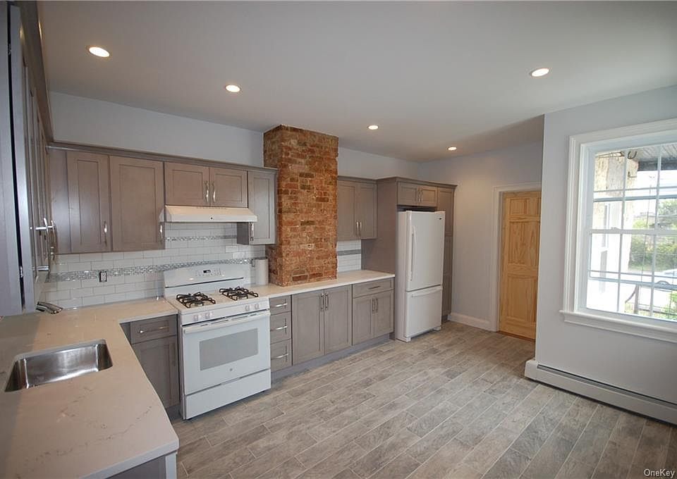 1st image of 252 Mamaroneck Ave