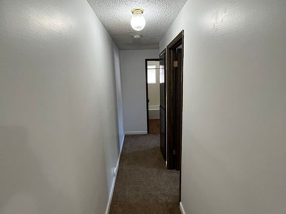 4th image of 557-559 E Broad Ave