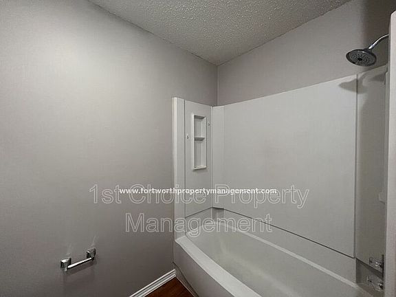 4th image of 726B Bluebonnet Dr