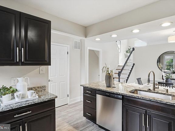 3rd image of 9284 Canterbury Riding Unit 61