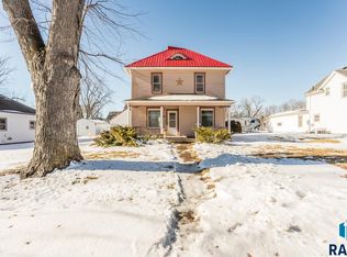 217 N Loban Ave, Colman, SD 57017