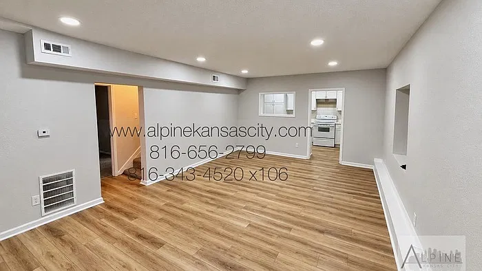 4 bed, 2.0 bath, 1700 sqft, $1,670 — Photo 2