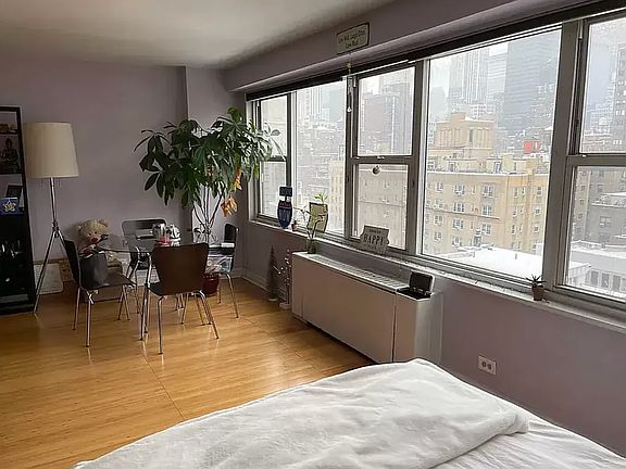4th image of 155 E 34th St APT 18N