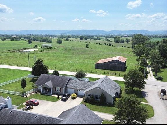 4th image of 24 Sara Ln