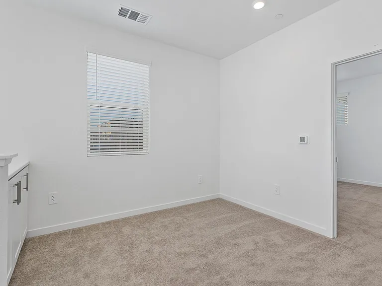 2638 E Lincoln Paseo — Photo 15