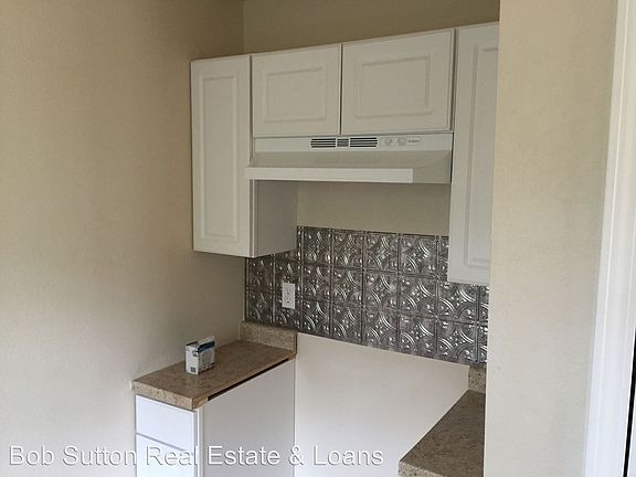 2nd image of 3315 Jimmy Ln
