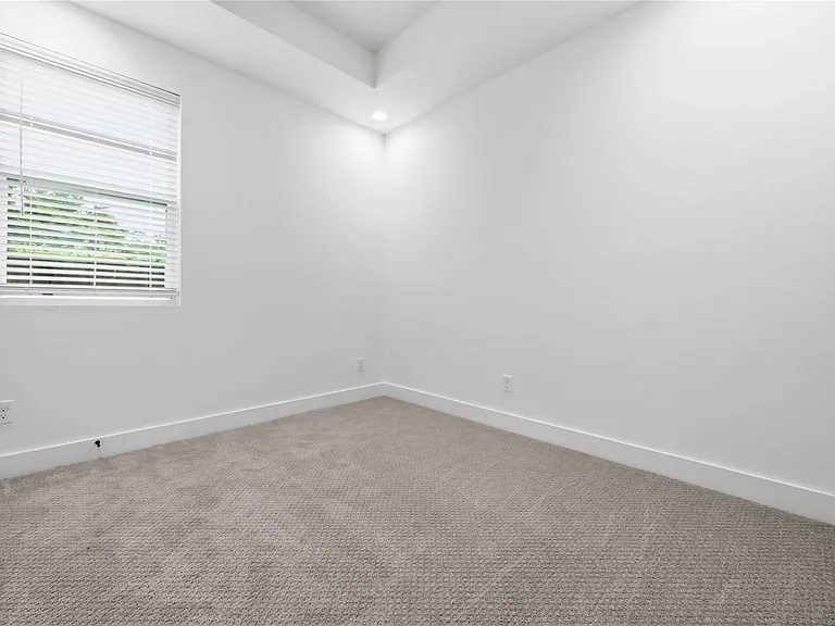 6627 Katarani Dr — Photo 6